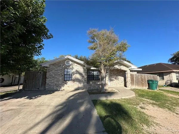 $925 | 2700 North Birch Street, Unit B, Pharr, TX 78577