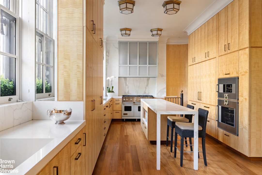 2 East 70th Street, Unit MAIS Manhattan, NY 10021 - Photo 5 of 17