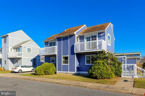 a view of multiple house