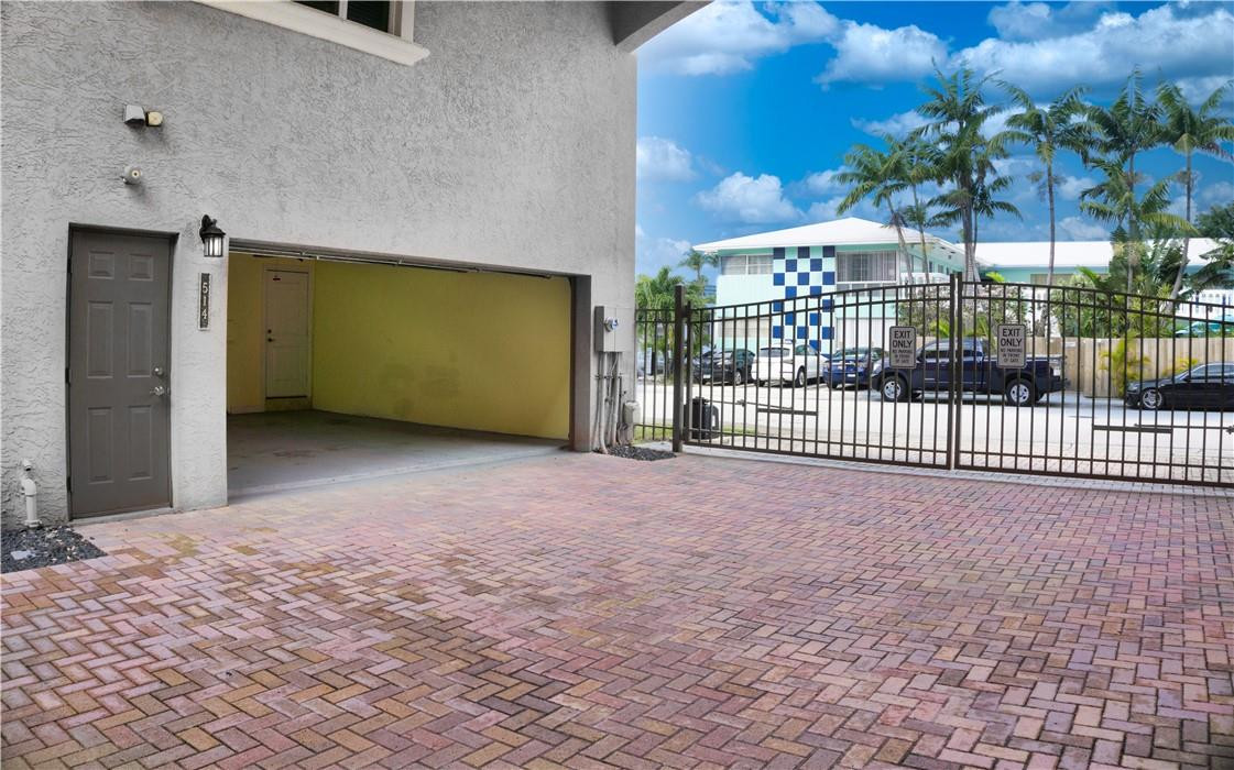 514 North Birch Road, Unit 514 Fort Lauderdale, FL 33304 - Photo 19 of 24