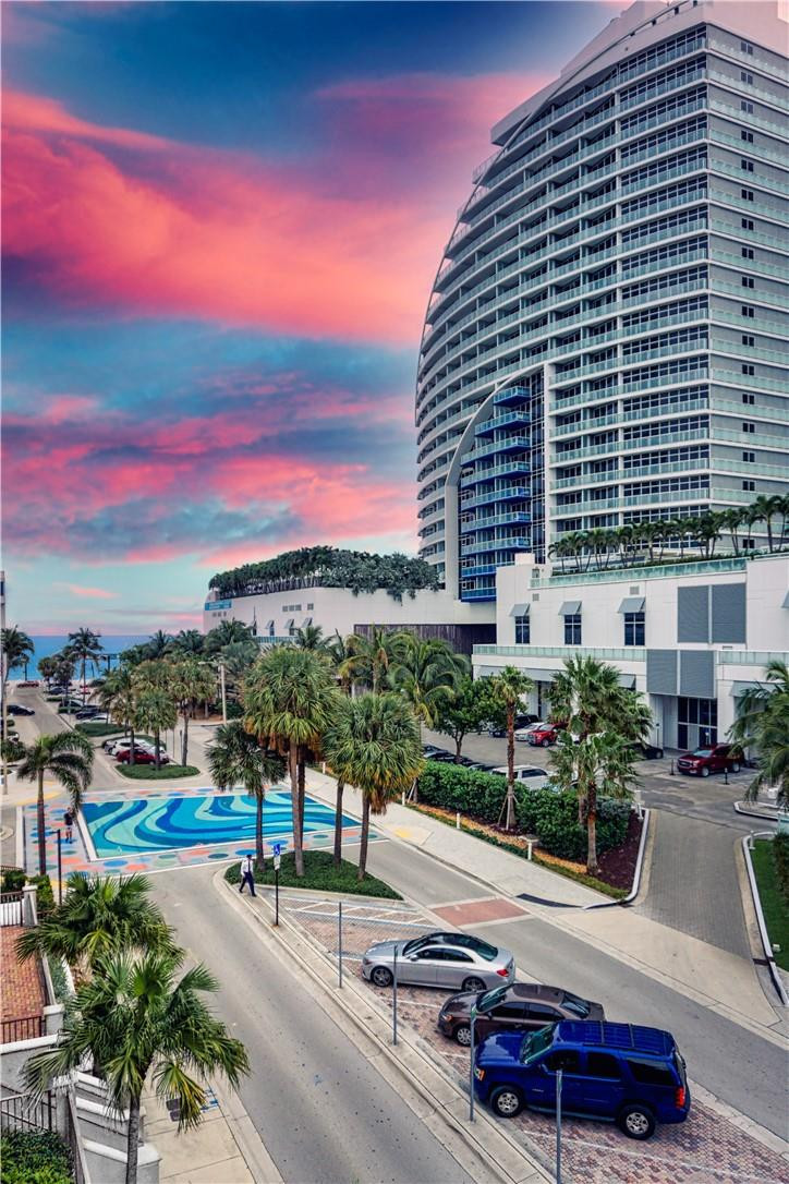 514 North Birch Road, Unit 514 Fort Lauderdale, FL 33304 - Photo 23 of 24 a view of a city