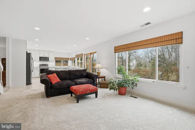 $775,000 | 5948 Hall Street, Springfield, VA 22152