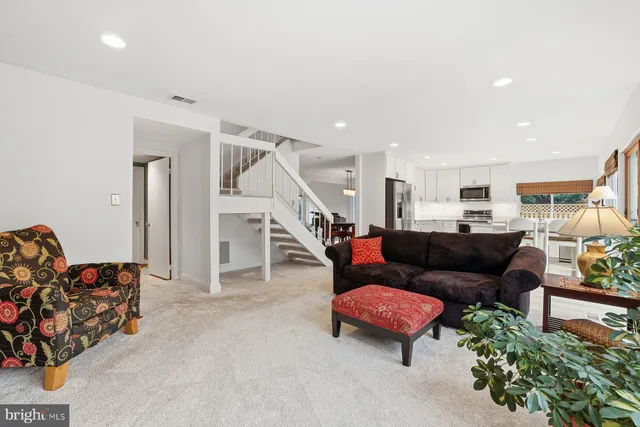 $775,000 | 5948 Hall Street, Springfield, VA 22152