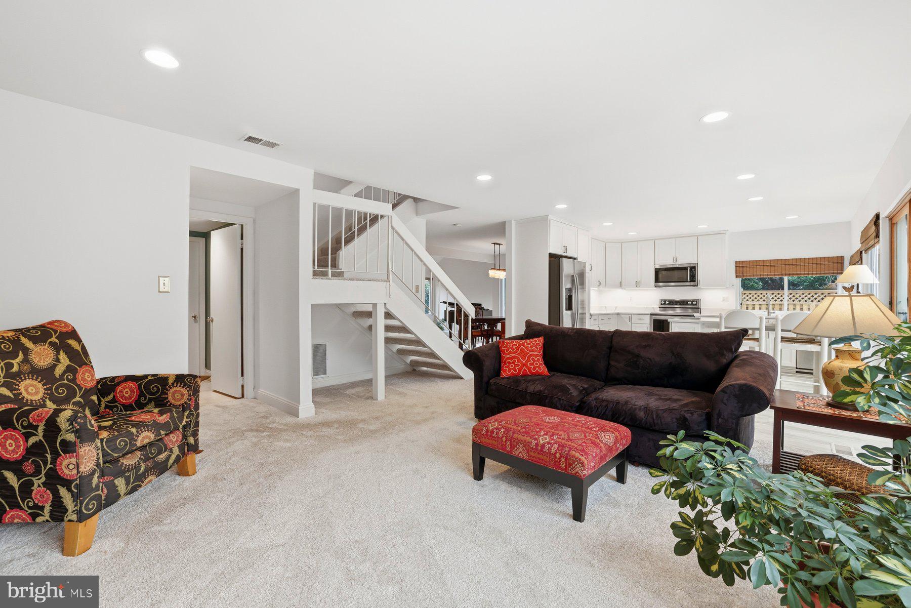 5948 Hall Street Springfield, VA 22152 - Photo 16 of 43