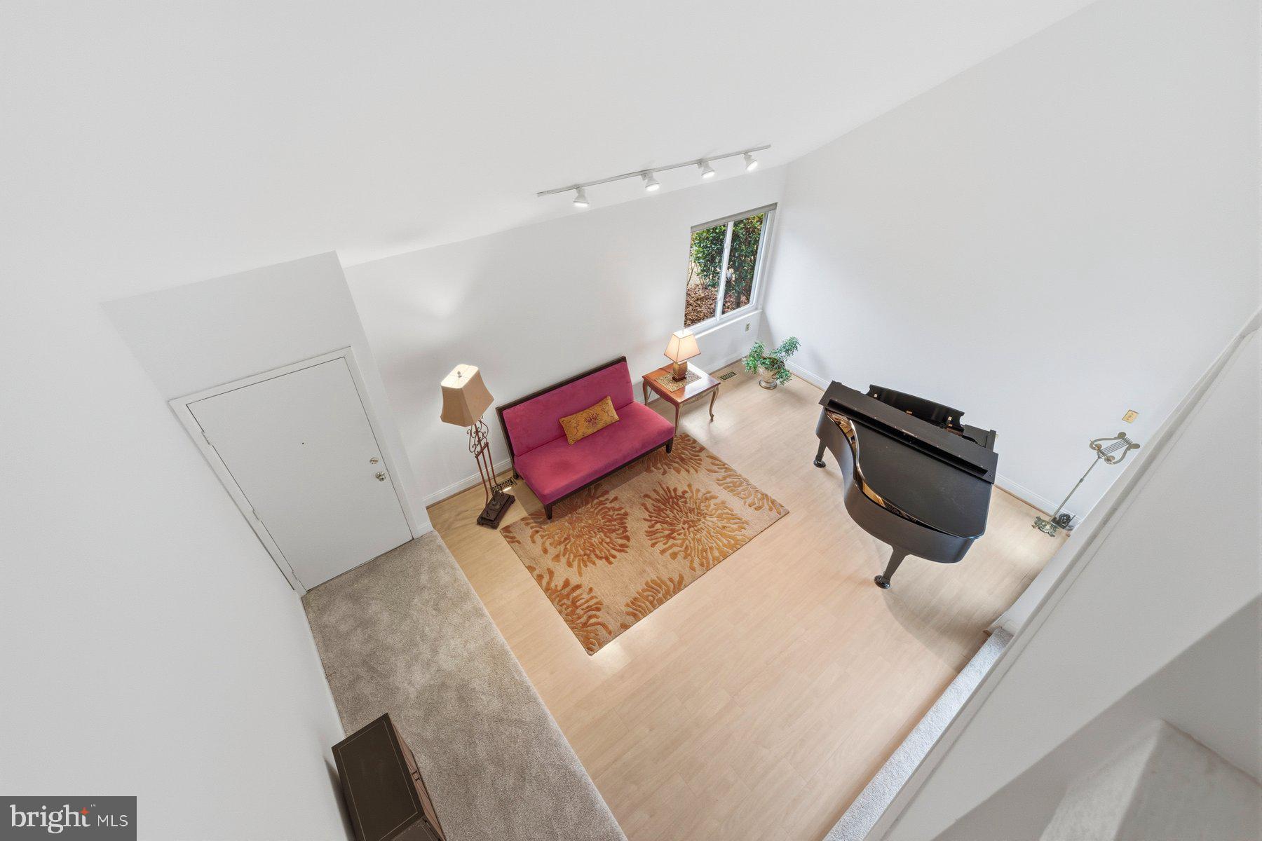 5948 Hall Street Springfield, VA 22152 - Photo 7 of 43