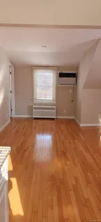 $2,350 | 28 High Street, Unit 2, Glen Cove, NY 11542