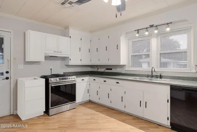 $129,900 | 406 Ann Drive, Rayne, LA 70578