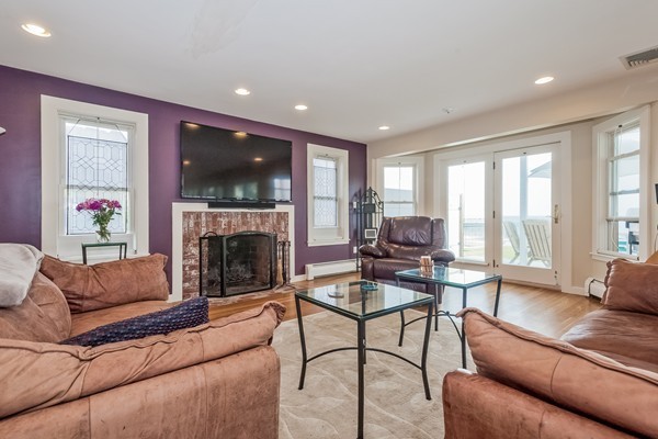 149 Puritan Road Swampscott, MA 01907 - Photo 4 of 30 Gallery Image 4