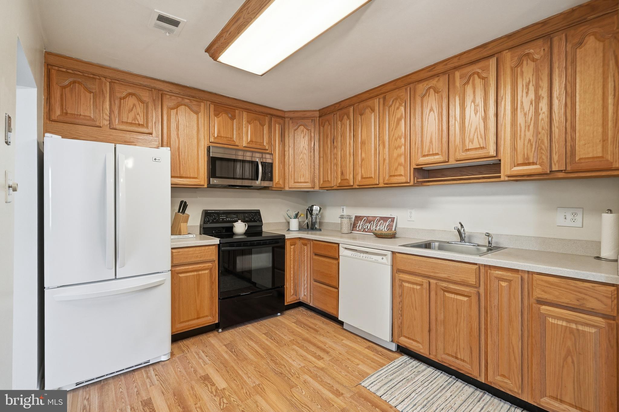 1401 Raintree Lane, Unit 1401 Malvern, PA 19355 - Photo 12 of 26