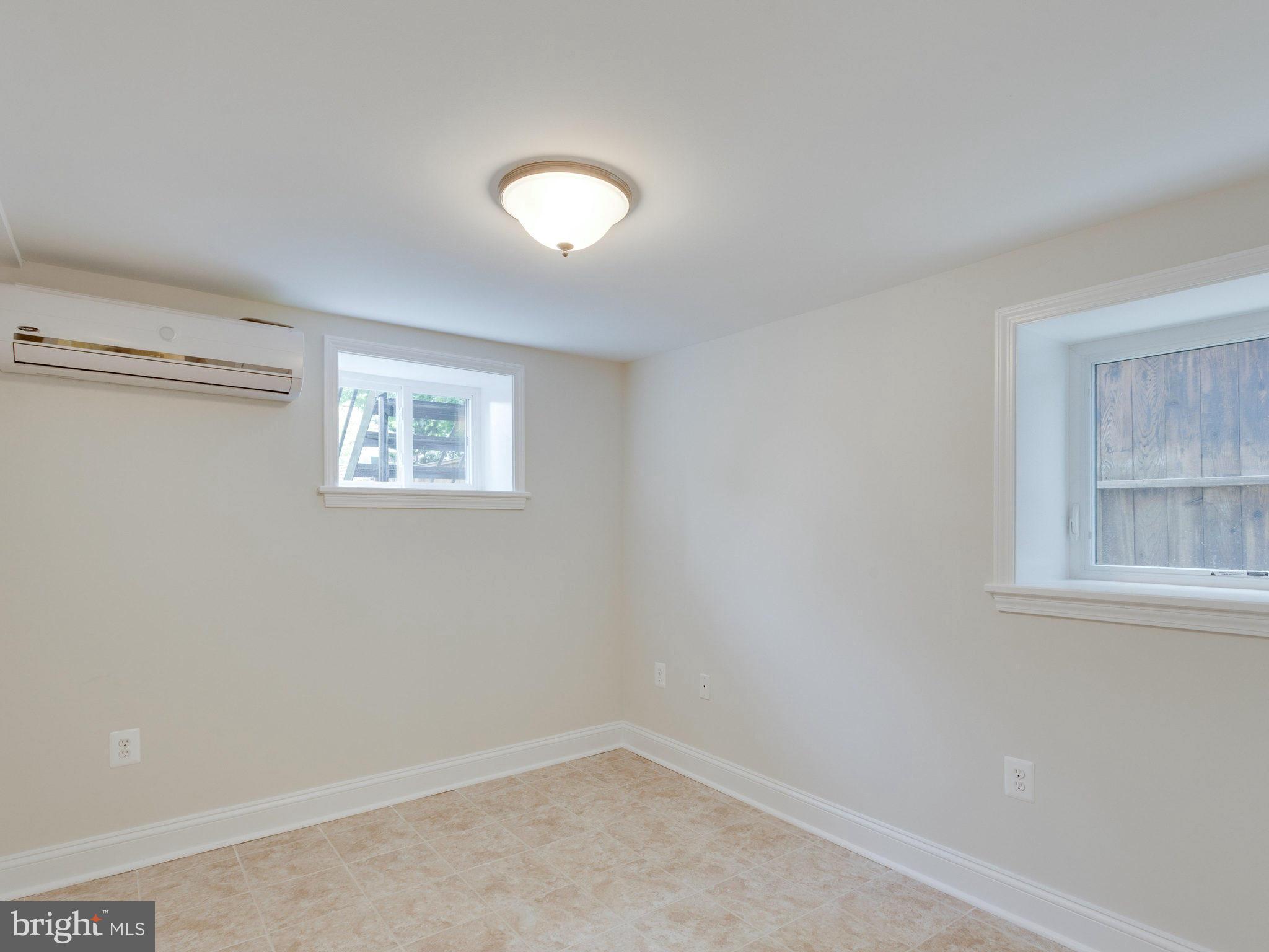 727 5th Street Northeast Washington, DC 20002 - Photo 22 of 25 Bedroom