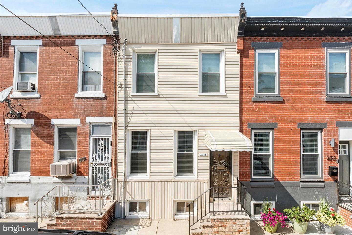 2215 Watkins Street Philadelphia, PA 19145 - Photo 1 of 14