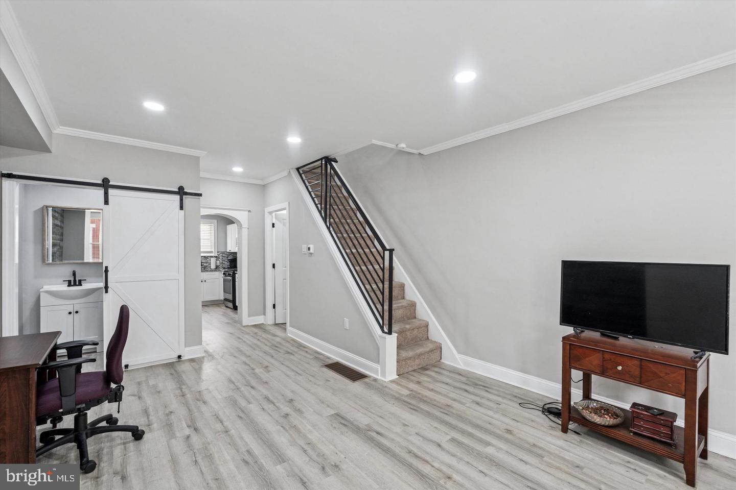 2215 Watkins Street Philadelphia, PA 19145 - Photo 4 of 14