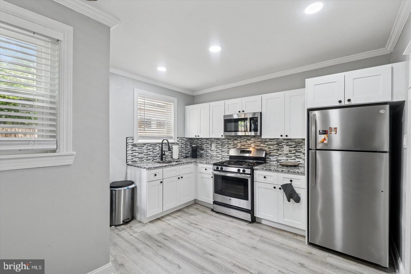 2215 Watkins Street Philadelphia, PA 19145 - Photo 6 of 14