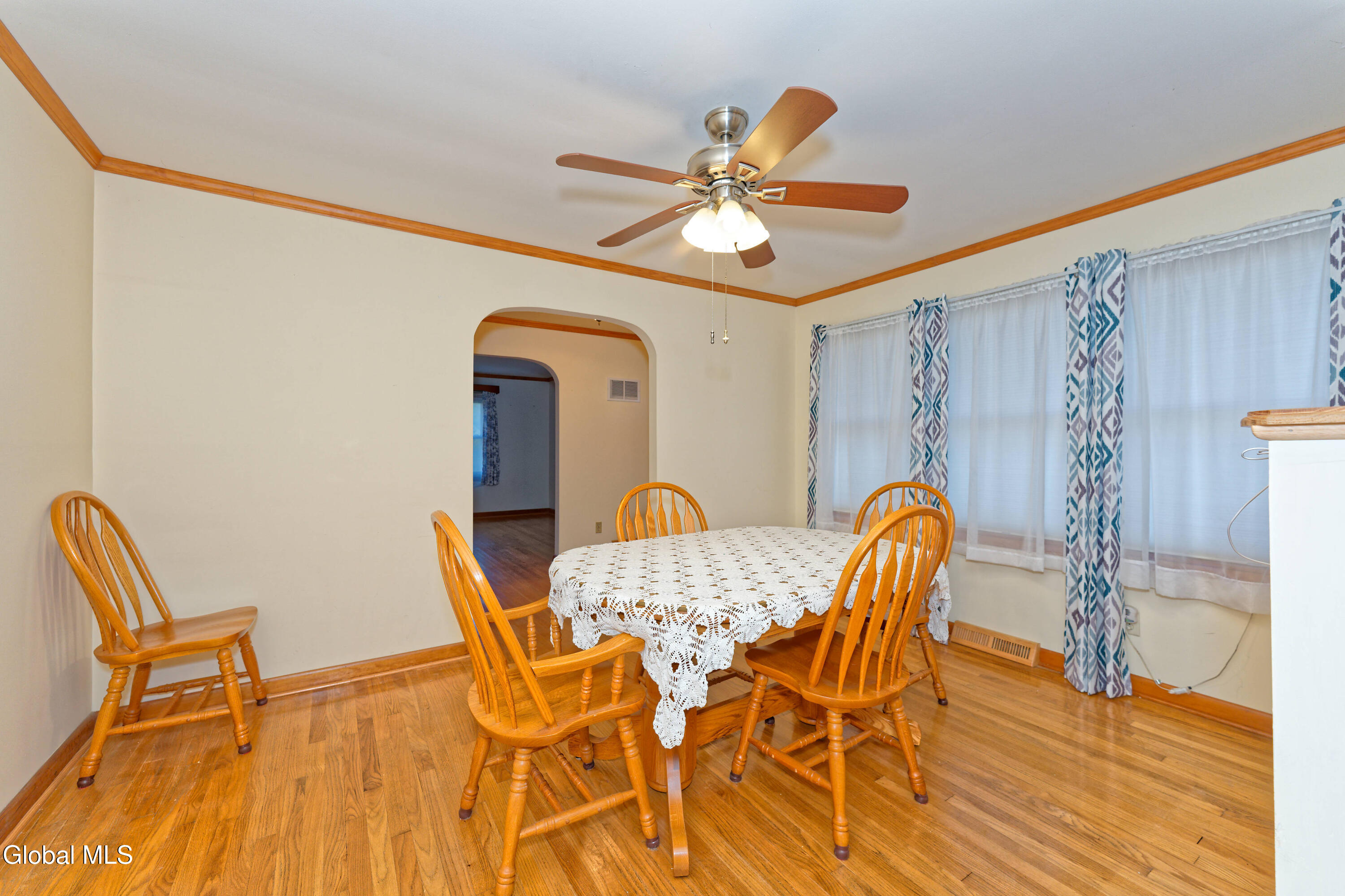 61 Latham Ridge Road Colonie, NY 12110 - Photo 11 of 53 3 Diningroom 1