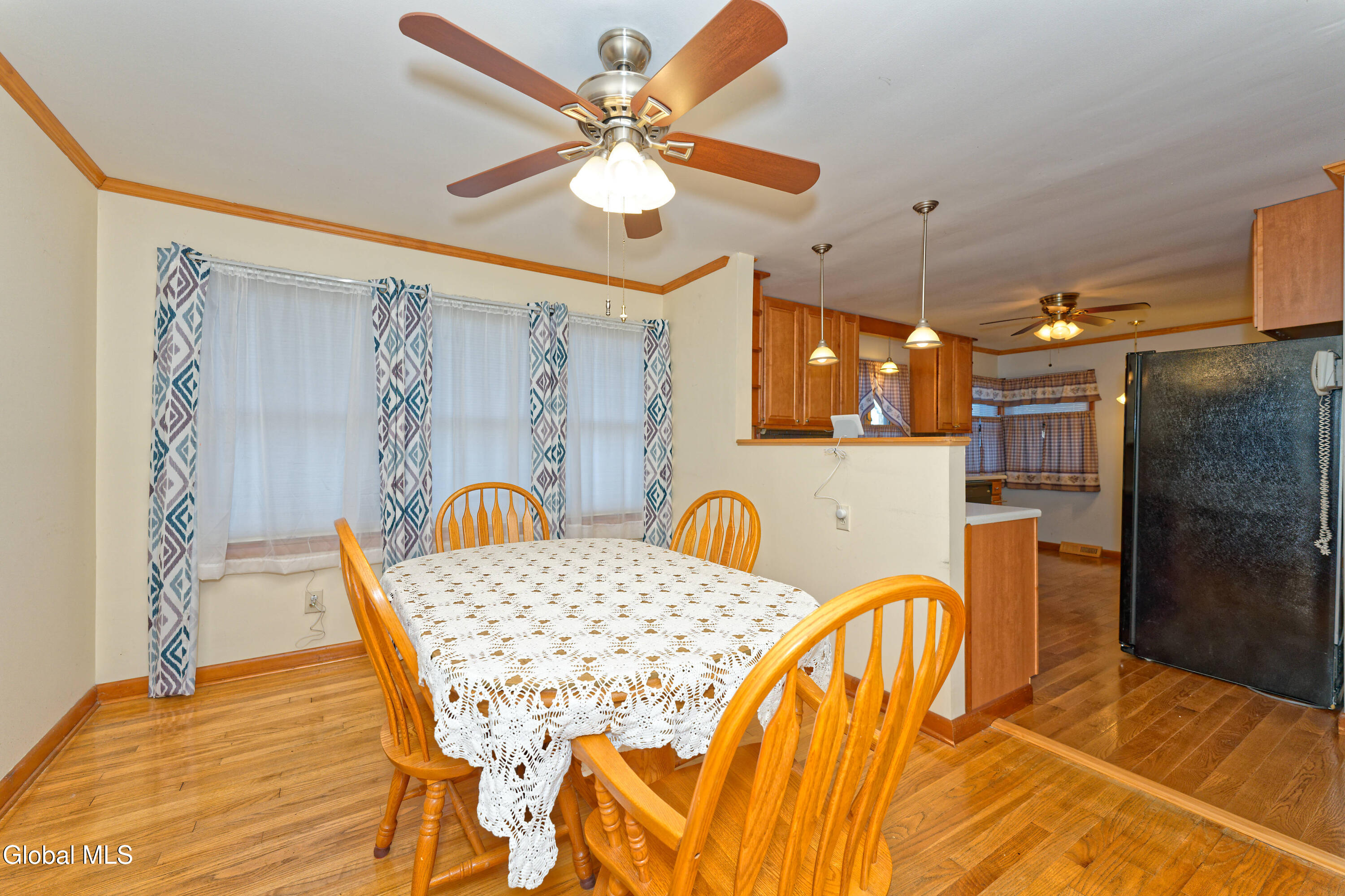 61 Latham Ridge Road Colonie, NY 12110 - Photo 12 of 53 3 Diningroom 2