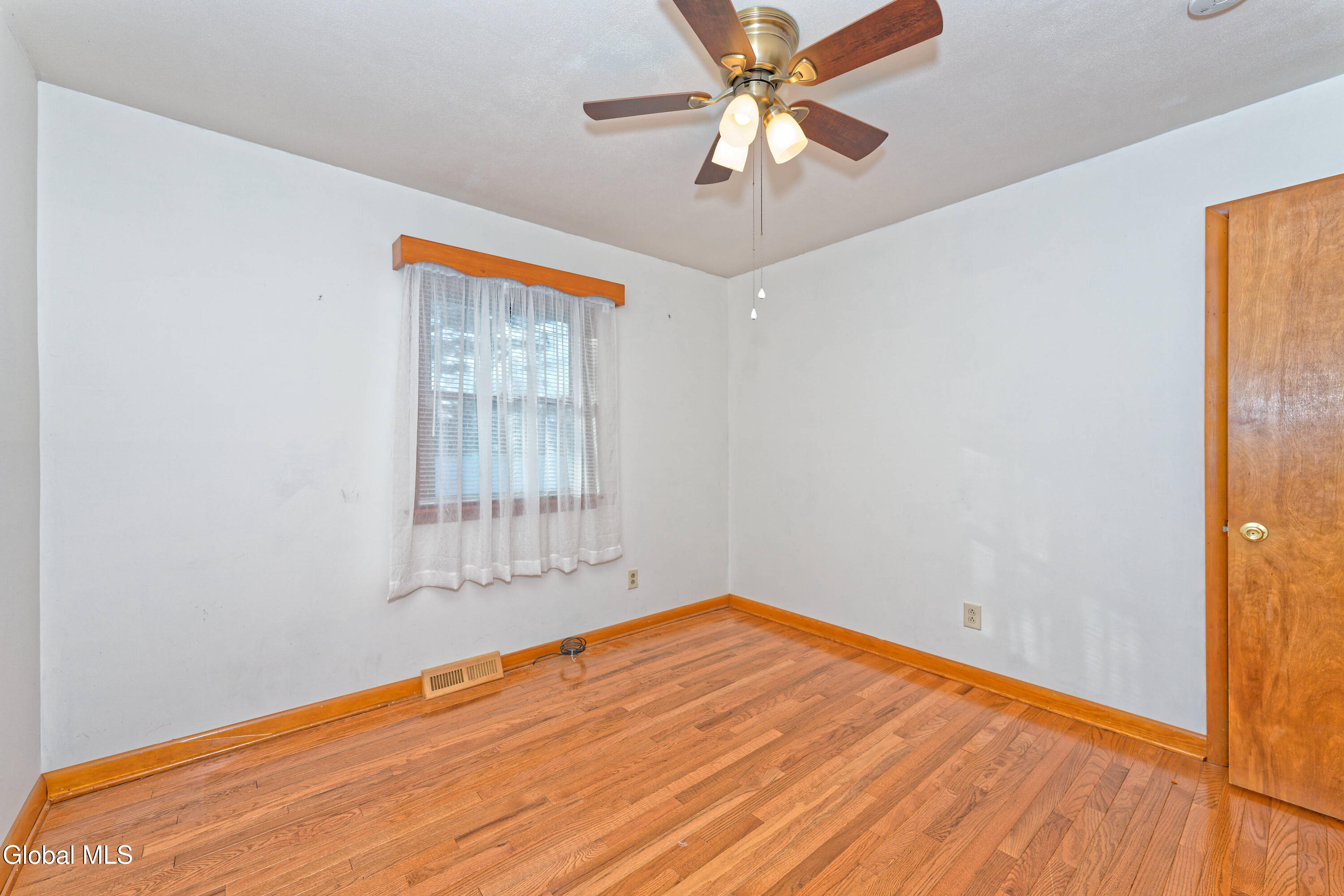 61 Latham Ridge Road Colonie, NY 12110 - Photo 24 of 53 6 Bedroom 2