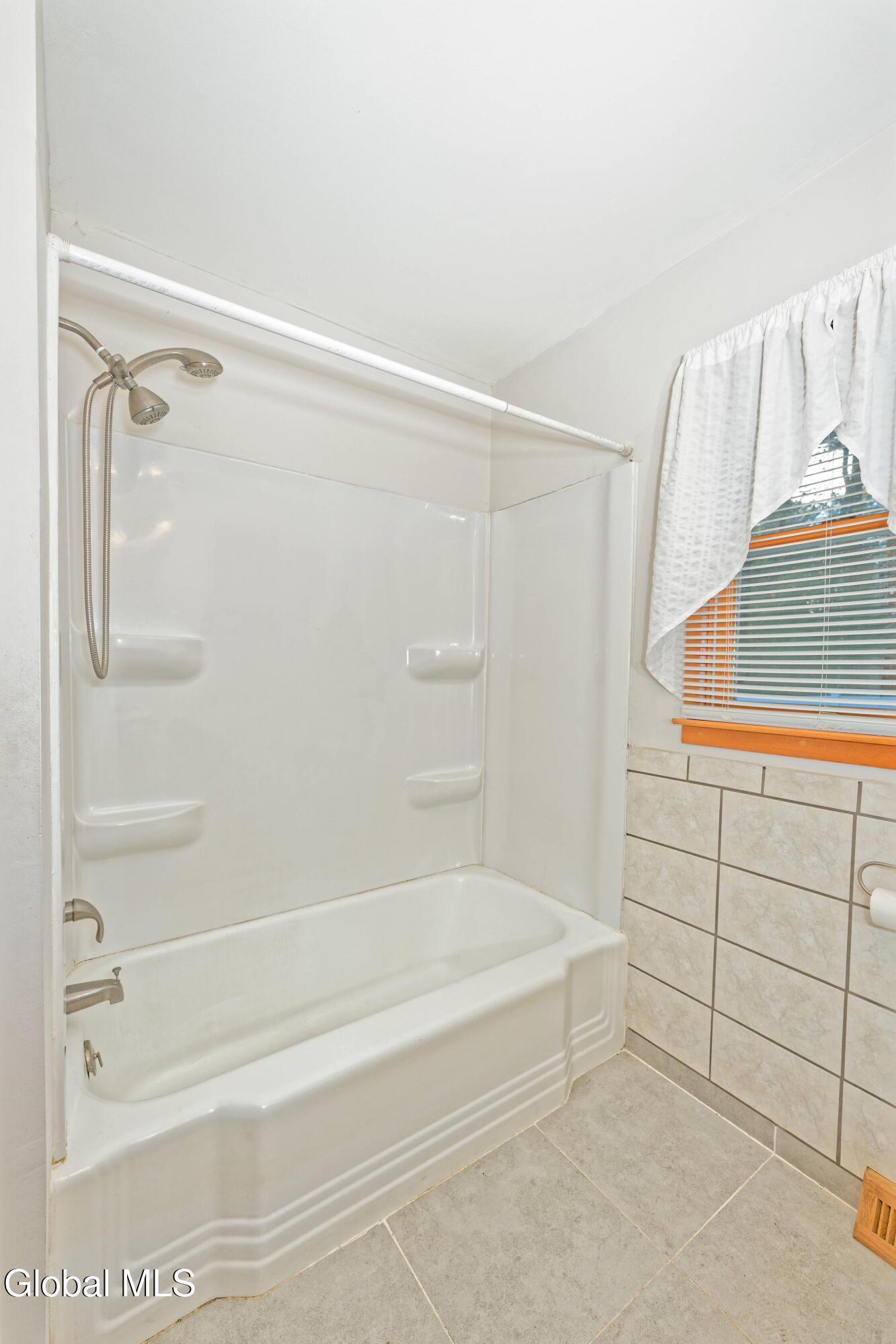 61 Latham Ridge Road Colonie, NY 12110 - Photo 30 of 53 7 Bathroom 2