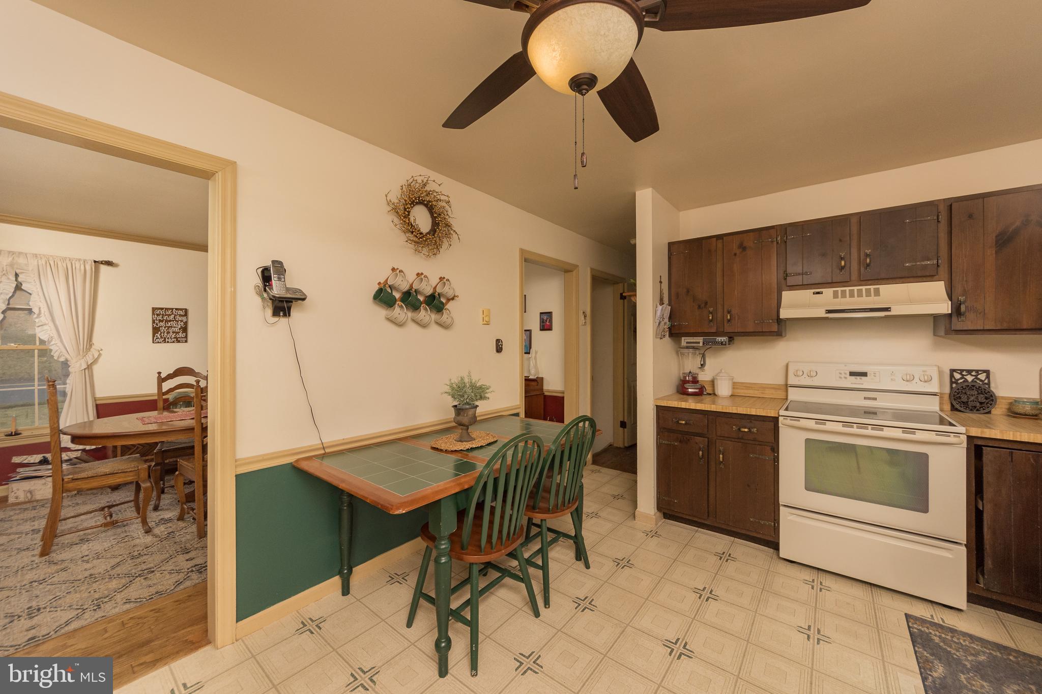 378 Delp Road Lancaster, PA 17601 - Photo 8 of 33 Gallery Image 8