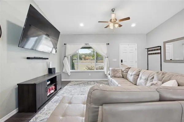 $240,000 | 224 Fisher Road, Ocklawaha, FL 32179