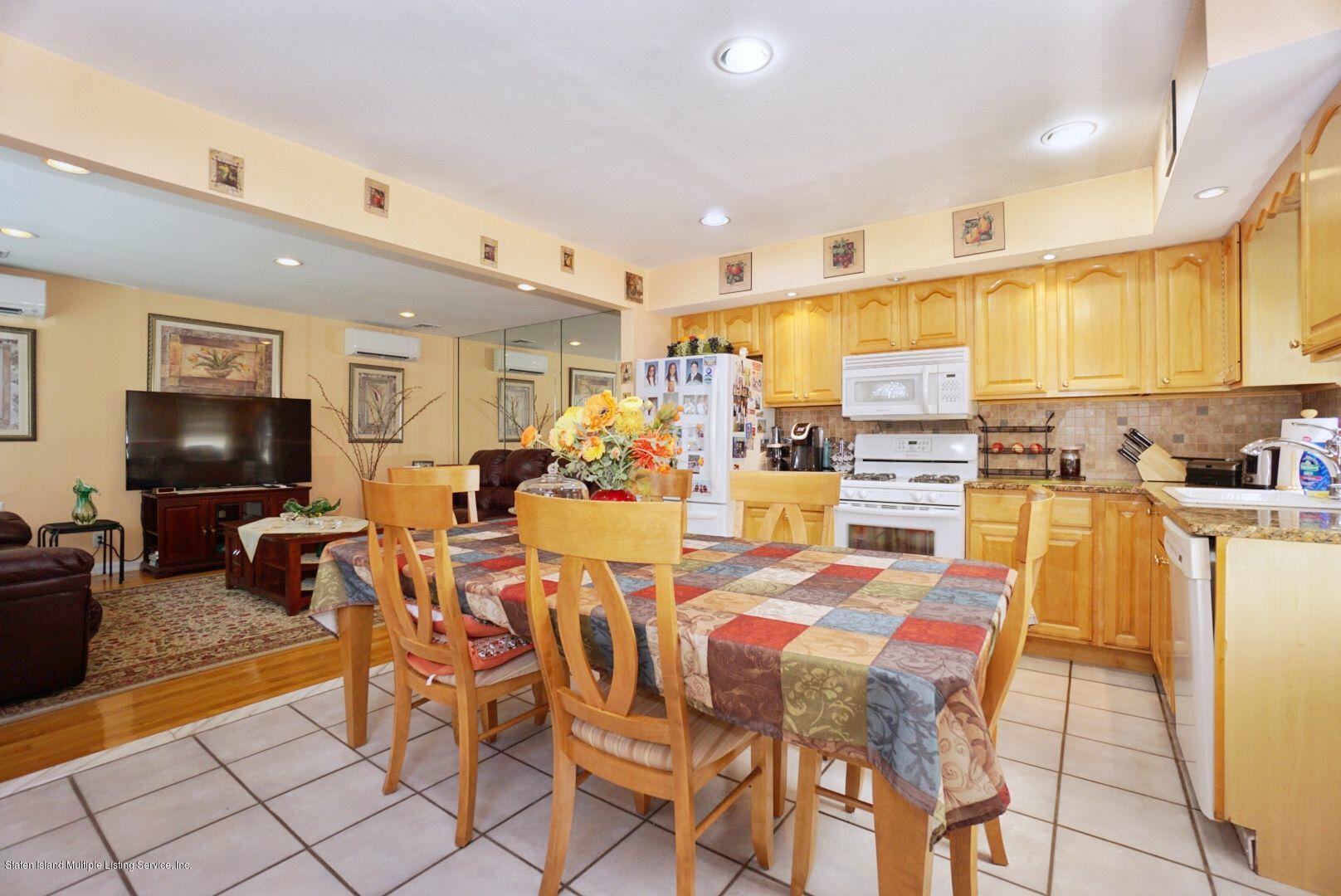 455 Decatur Avenue Staten Island, NY 10314 - Photo 5 of 29 455dec35