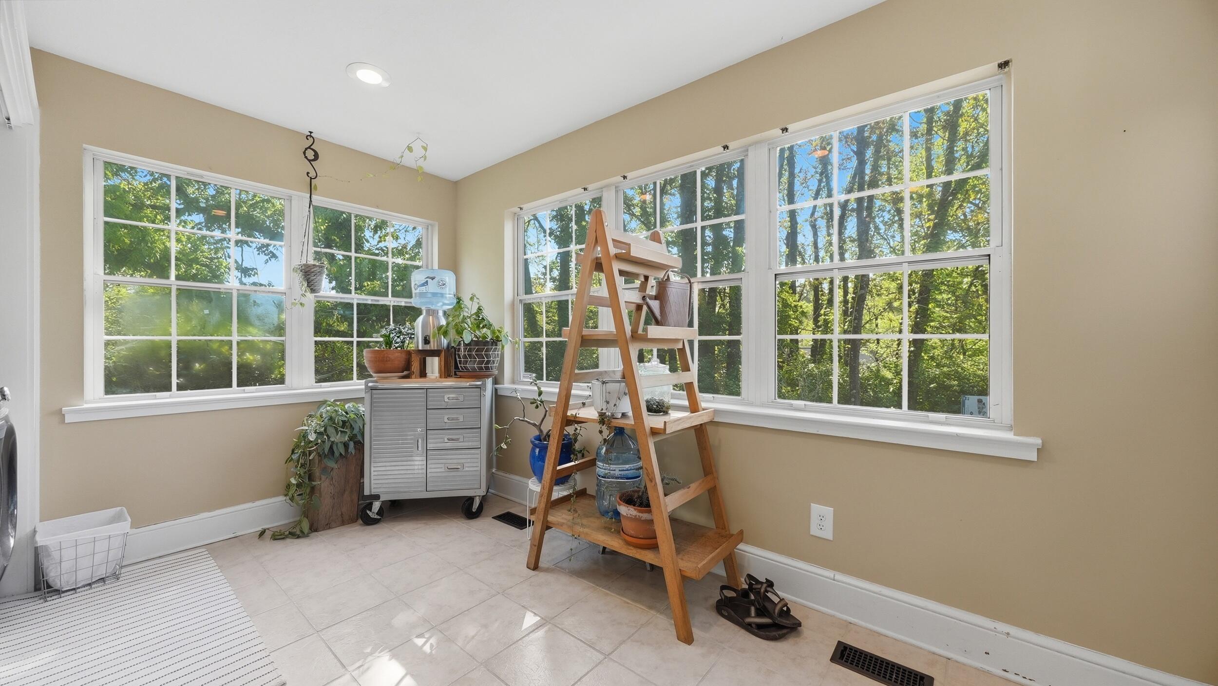 4222 Mountain Creek Road Chattanooga, TN 37415 - Photo 11 of 30 15_4222_mountain_creek_rd_015