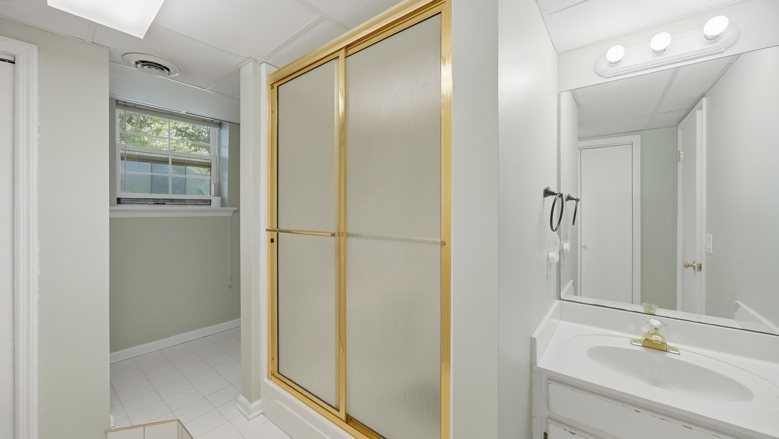 4222 Mountain Creek Road Chattanooga, TN 37415 - Photo 25 of 30 26_4222_mountain_creek_rd_026