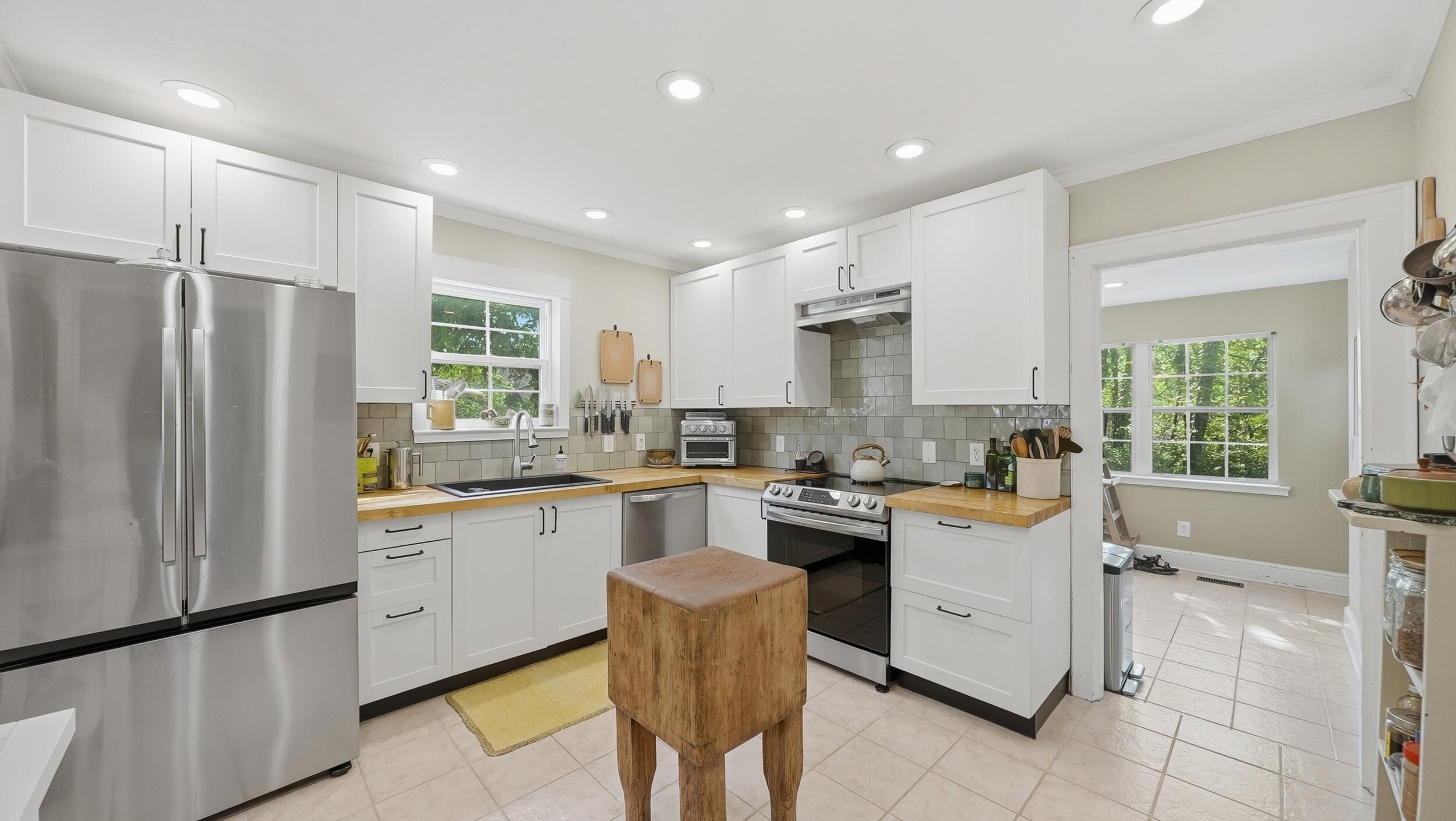 4222 Mountain Creek Road Chattanooga, TN 37415 - Photo 4 of 30 9_4222_mountain_creek_rd_009