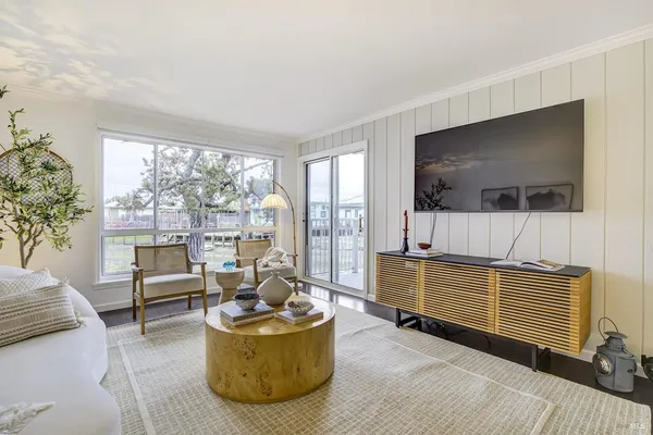 $626,000 | 629 Larkspur Plaza Drive, Larkspur, CA 94939