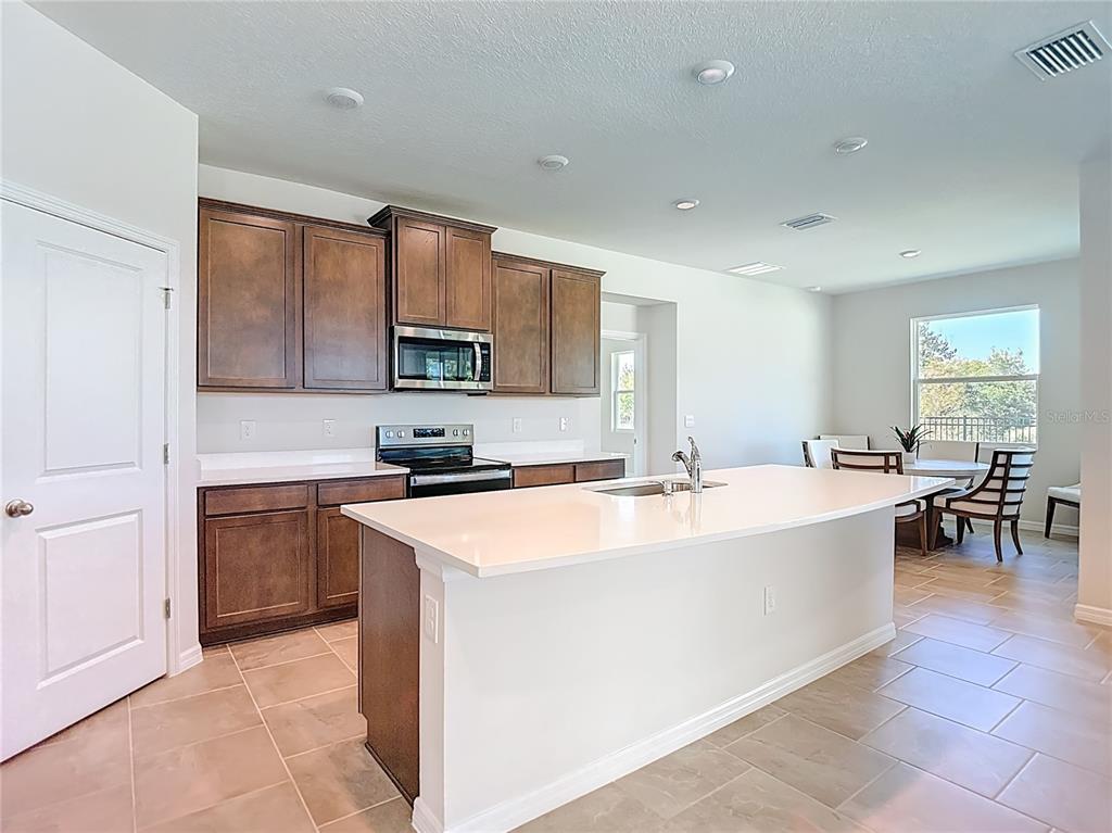 10471 Bridgegate Hts Loop San Antonio, FL 33576 - Photo 17 of 91