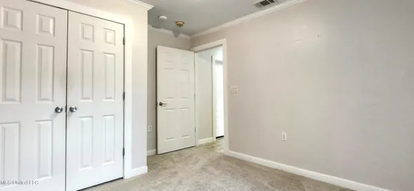 $1,200 | 2616 North 15th Street, Ocean Springs, MS 39564