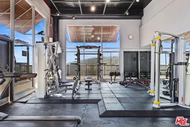 $3,800 | 7250 Franklin Avenue, Unit 414, Los Angeles, CA 90046