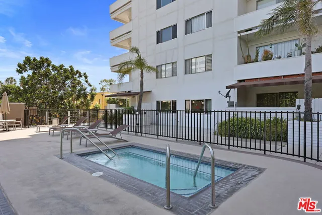 $3,800 | 7250 Franklin Avenue, Unit 414, Los Angeles, CA 90046