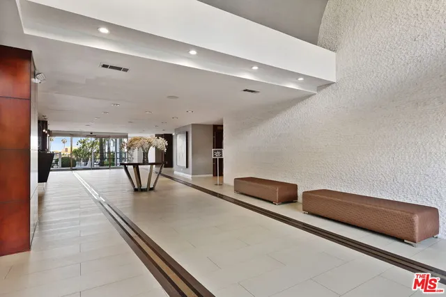 $3,800 | 7250 Franklin Avenue, Unit 414, Los Angeles, CA 90046