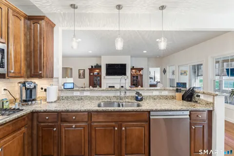 $665,000 | 567 Inverness Court, Unit 567, Oxford, CT 06478