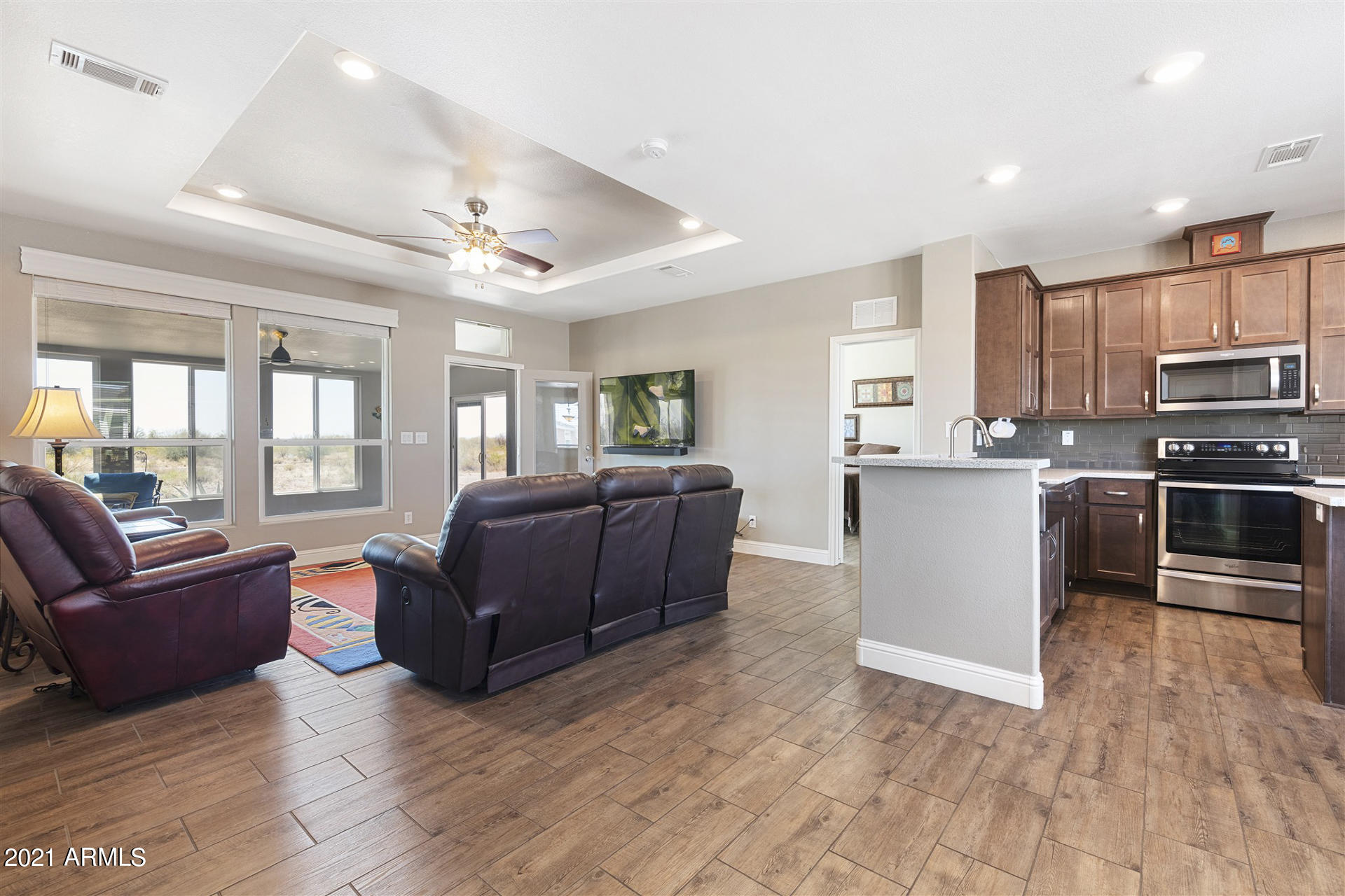 3301 South Goldfield Road, Unit 6056 Apache Junction, AZ 85119 - Photo 5 of 32 005-3301SGoldfield6056001