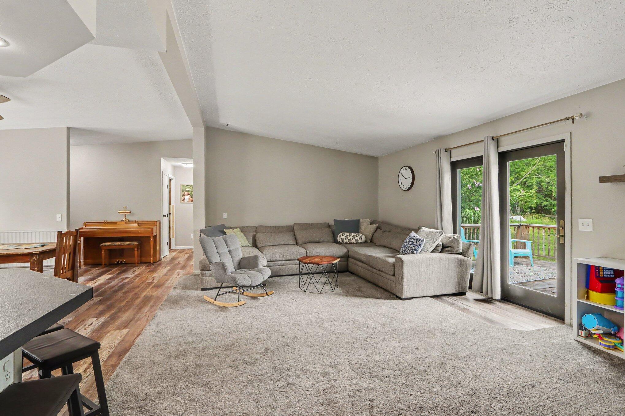 56883 Pulver Road Three Rivers, MI 49093 - Photo 8 of 30 005_file_3097