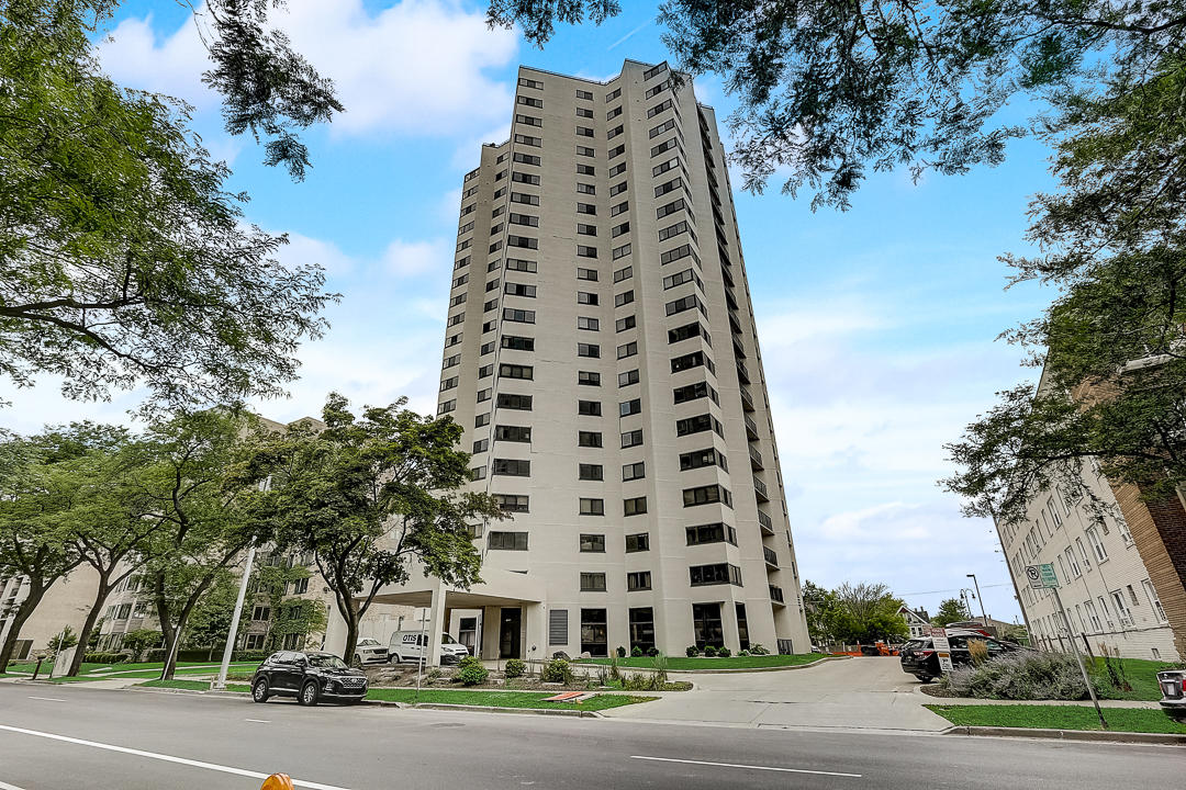 1633 North Prospect Avenue, Unit 7F Milwaukee, WI 53202 - Photo 1 of 1 Have It All on the Lower East Side