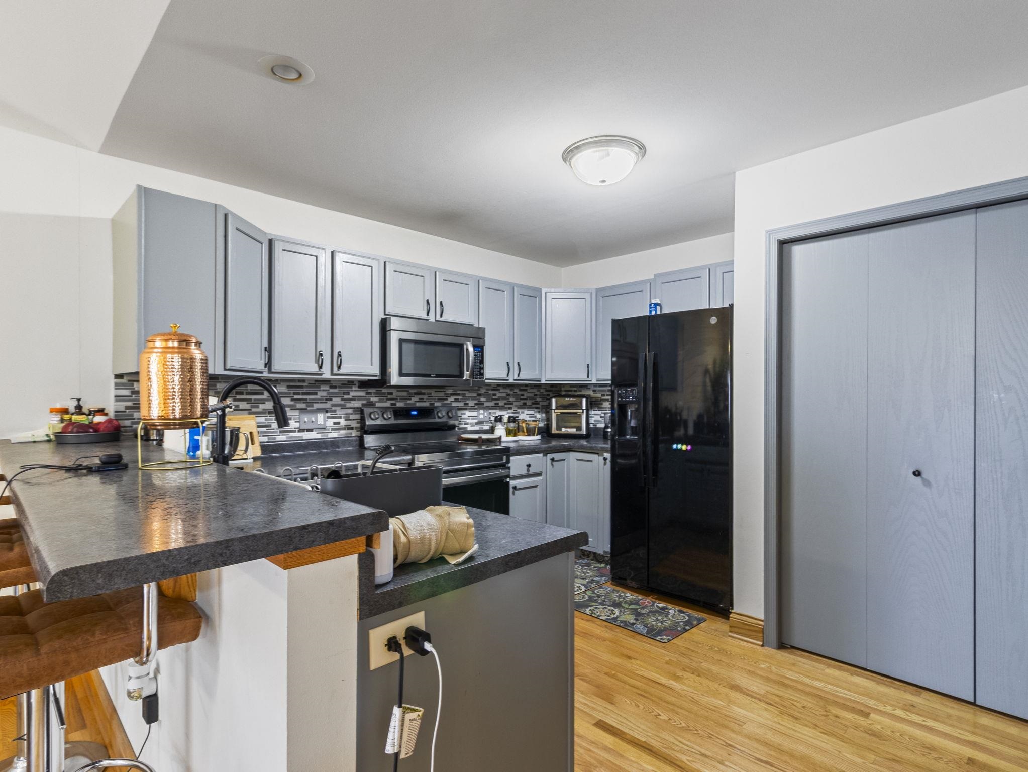 6306 Vicksburg Road Madison, WI 53718 - Photo 2 of 30