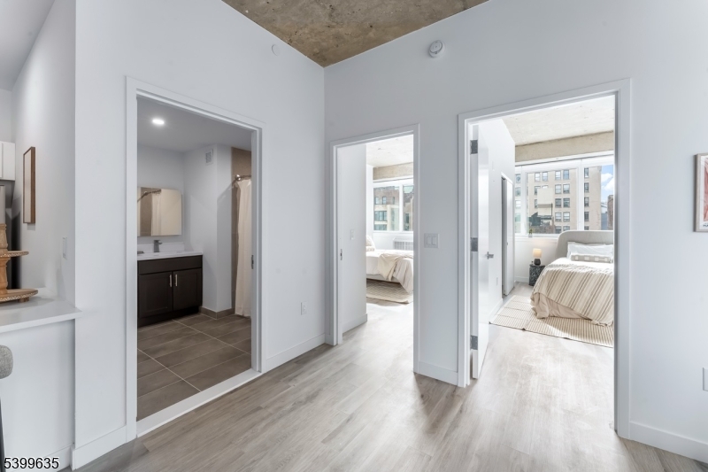 10 Commerce Court, Unit 2D Newark, NJ 07102 - Photo 18 of 20