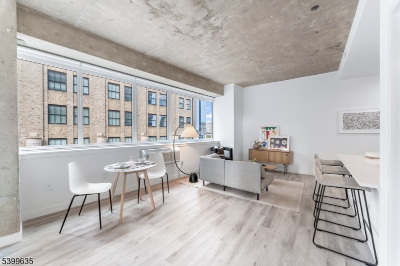 10 Commerce Court, Unit 2D Newark, NJ 07102 - Photo 2 of 20