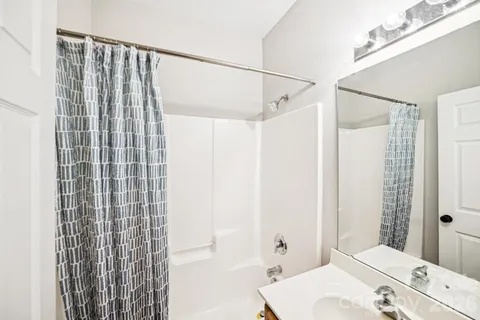 $255,000 | 2731 Meadow Knoll Drive, Charlotte, NC 28269