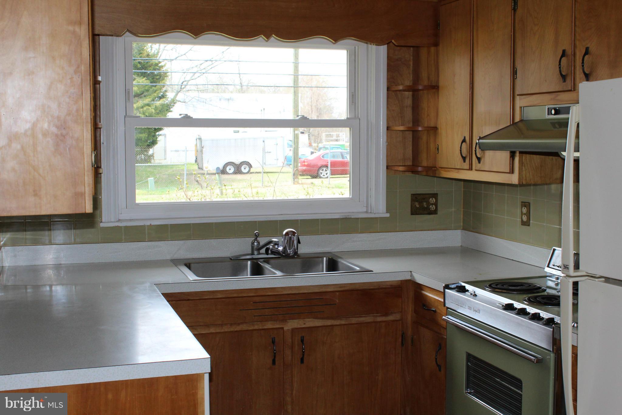 10359 Millbank Road King George, VA 22485 - Photo 5 of 29 Kitchen