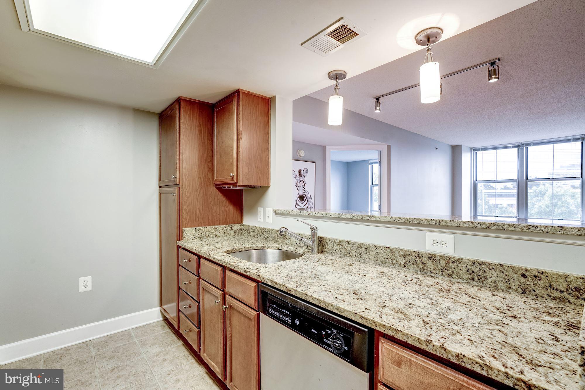 11800 Sunset Hills Road, Unit 620 Reston, VA 20190 - Photo 8 of 29 Kitchen