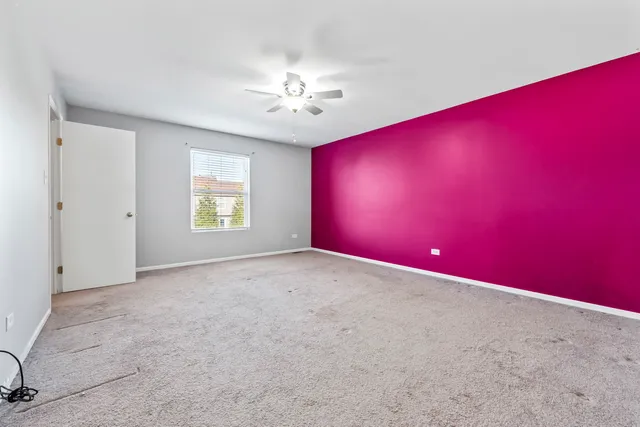 a view of empty room with window