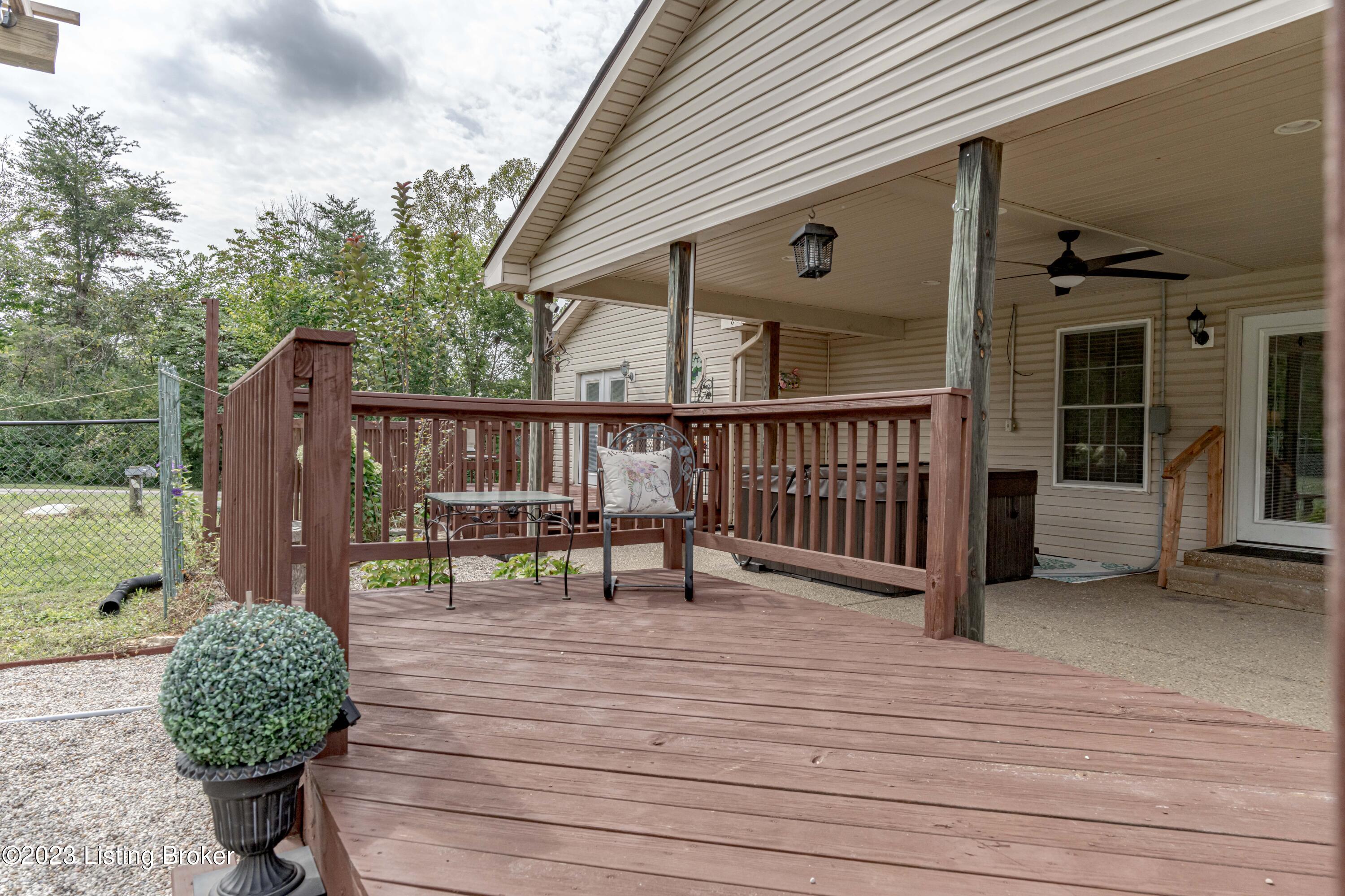 1012 Greenbriar Road Mount Washington, KY 40047 - Photo 46 of 65 DSC02670