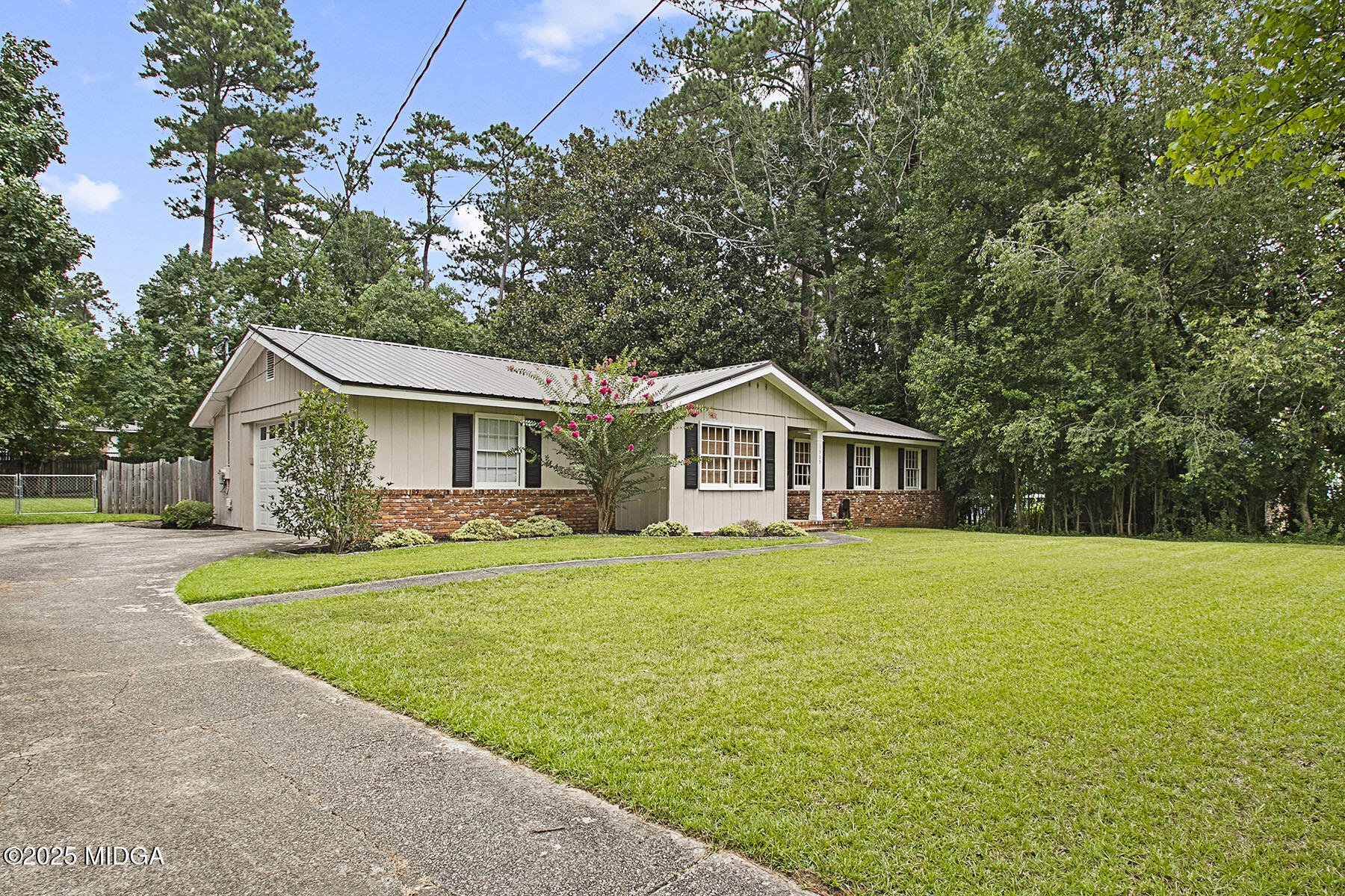 1309 Normandy Road Macon, GA 31210 - Photo 3 of 32 03