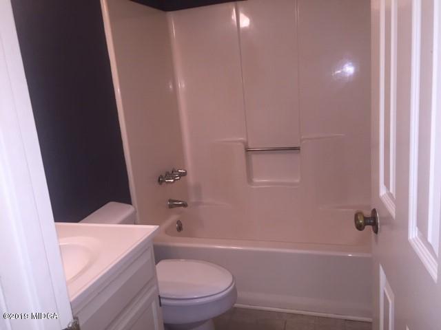 112 Manor Row Macon, GA 31210 - Photo 8 of 11 Full Bath