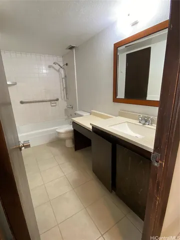 $1,500 | 1333 Heulu Street, Unit 504, Honolulu, HI 96822
