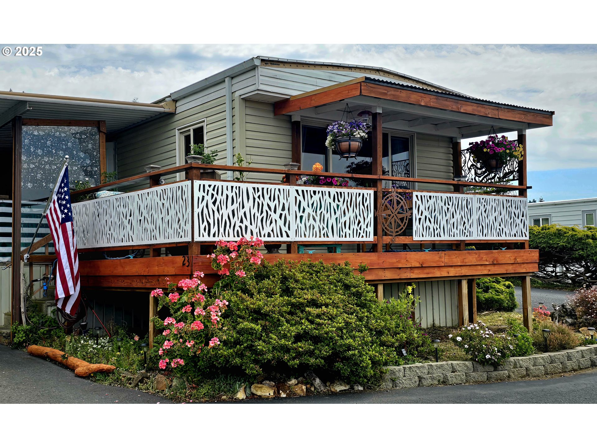 97972 Hallway Road, Unit 23 Brookings, OR 97415 - Photo 10 of 38 Deck