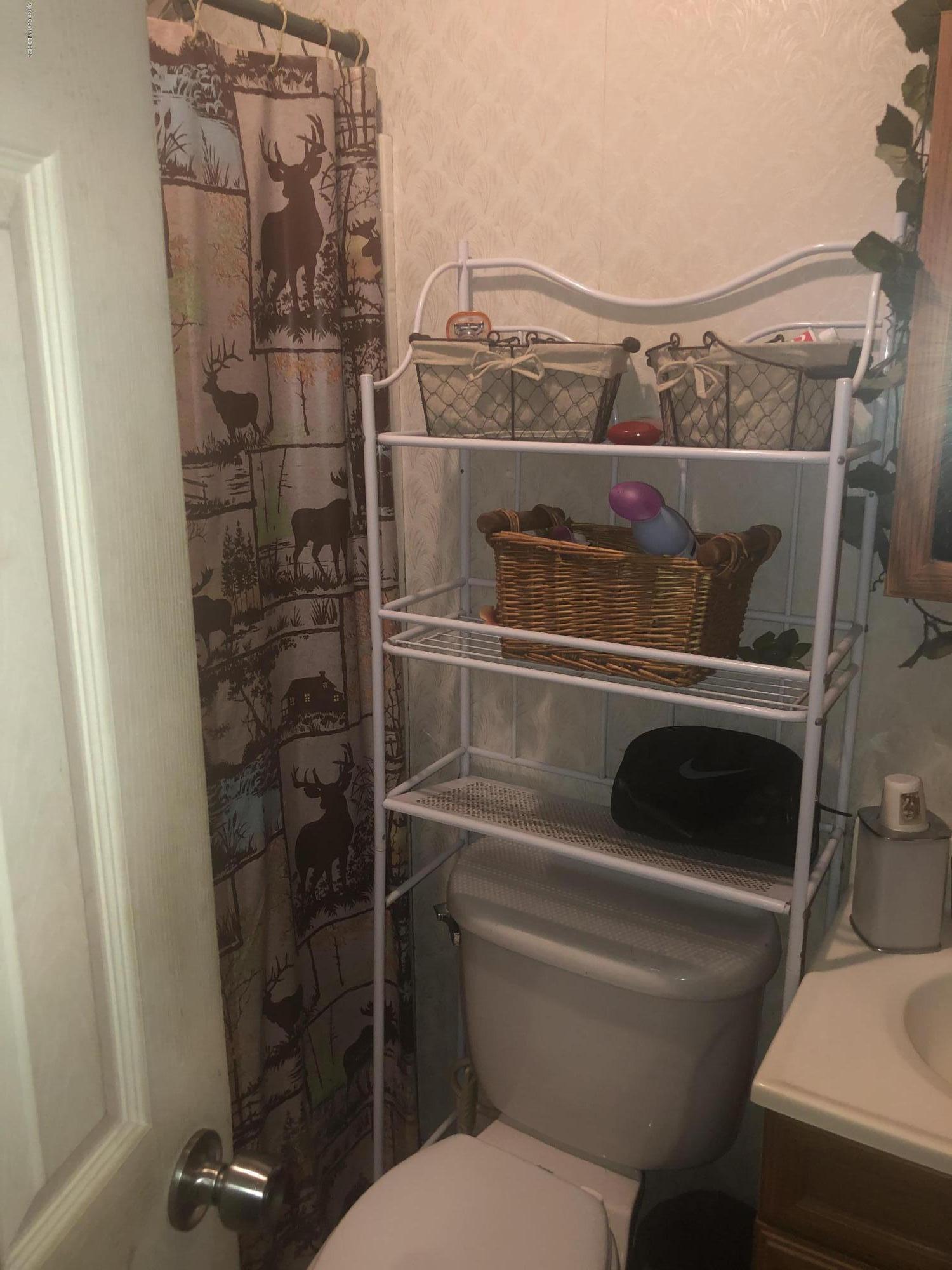 2104 Warwick Road Melbourne, FL 32935 - Photo 14 of 24 Bath